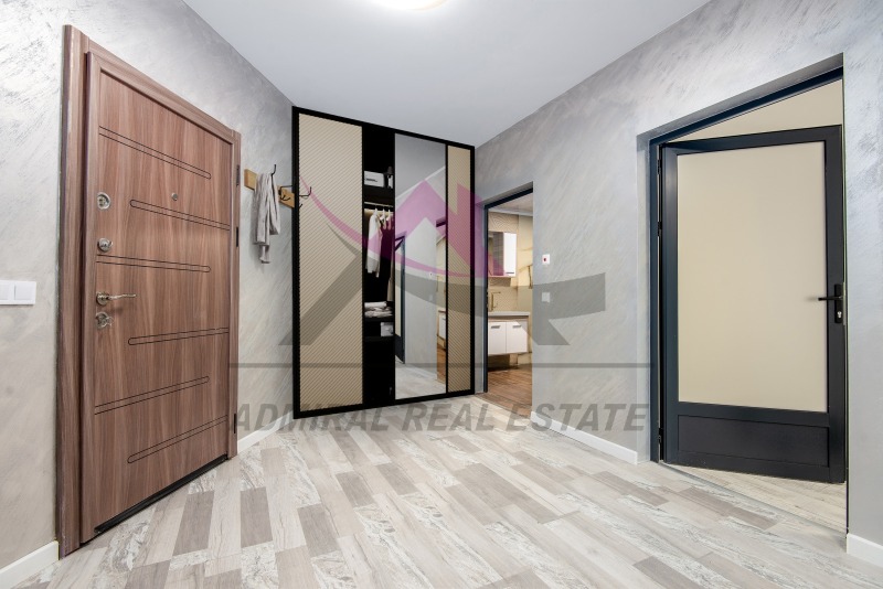 Продава 3-СТАЕН, гр. Варна, Център, снимка 2 - Апартаменти - 52731771