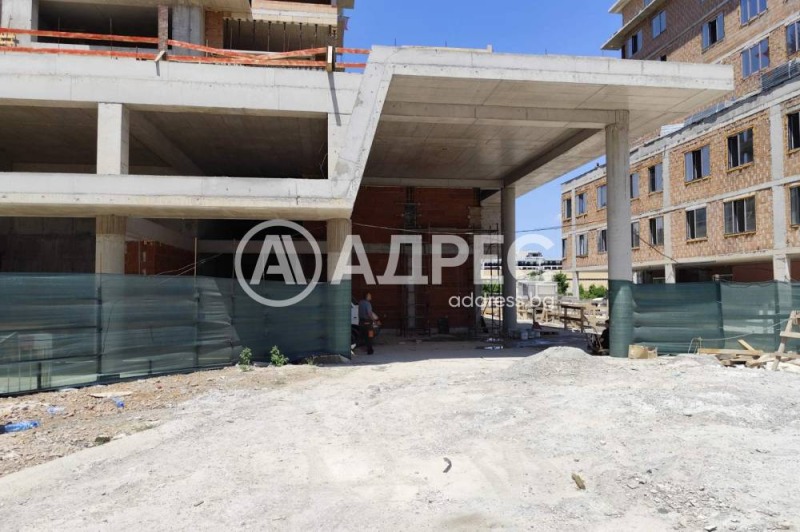 Продава МАГАЗИН, град София, Кръстова вада • 720000 € / 1408197.60 лв. • 22170759 1