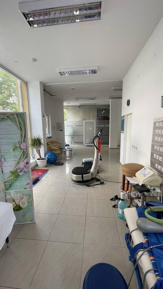 Продава МАГАЗИН, гр. Бургас, Славейков, снимка 2 - Магазини - 53165493