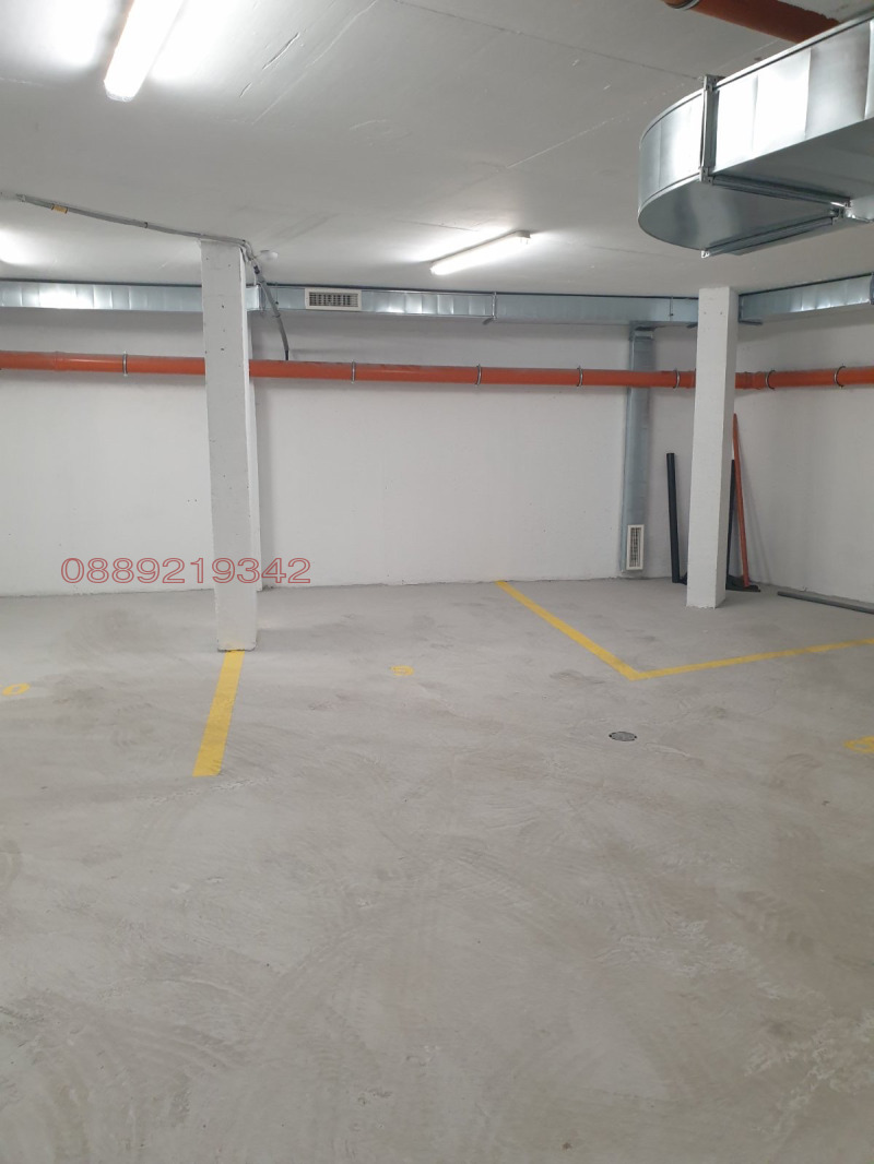 Продава ГАРАЖ, ПАРКОМЯСТО, гр. Бургас, Център, снимка 5 - Гаражи и паркоместа - 53126376