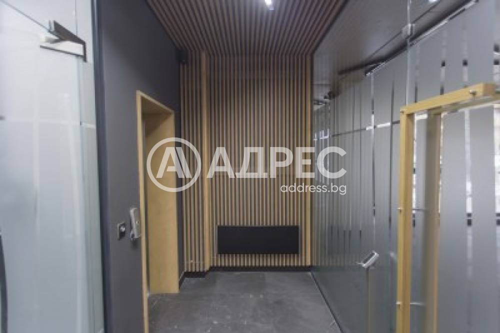 Продава ПРОМ. ПОМЕЩЕНИЕ, гр. София, Студентски град, снимка 15 - Производствени сгради - 54255735