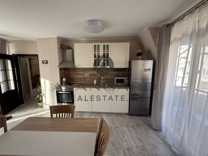 Продава 2-СТАЕН, гр. Пловдив, Център, снимка 2 - Апартаменти - 52800520