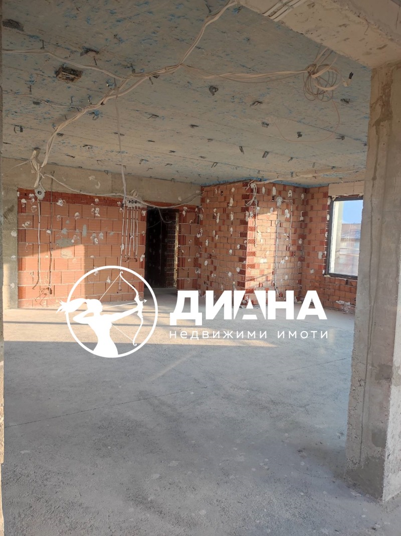 Продава 3-СТАЕН, гр. Пловдив, Прослав, снимка 2 - Апартаменти - 53004640