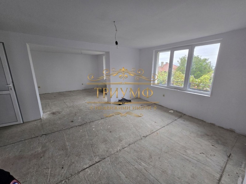 Продава КЪЩА, с. Бенковски, област Варна, снимка 4 - Къщи - 52130182