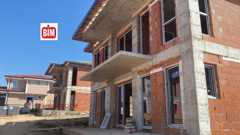 Продава КЪЩА, с. Марково, област Пловдив, снимка 8 - Къщи - 53376544