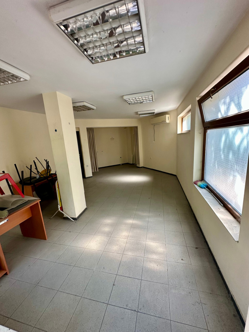 For Sale  Shop Plovdiv , Kyuchuk Parizh , 42 sq.m | 42111986 - image [2]