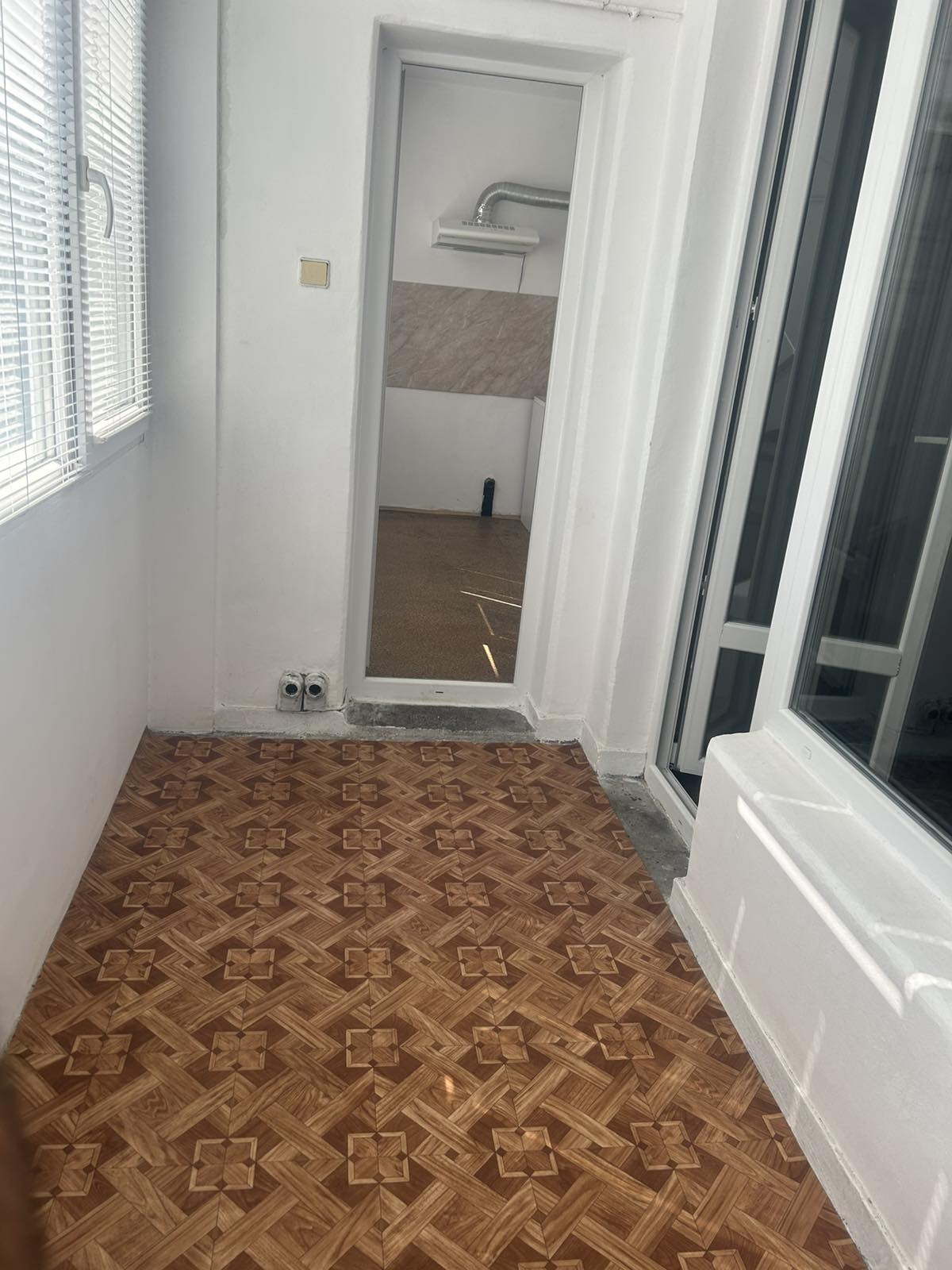 Продава 2-СТАЕН, гр. Пловдив, Кючук Париж, снимка 3 - Апартаменти - 56152222