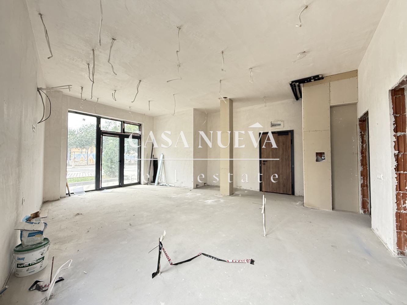 Продава ОФИС, гр. Перник, Изток