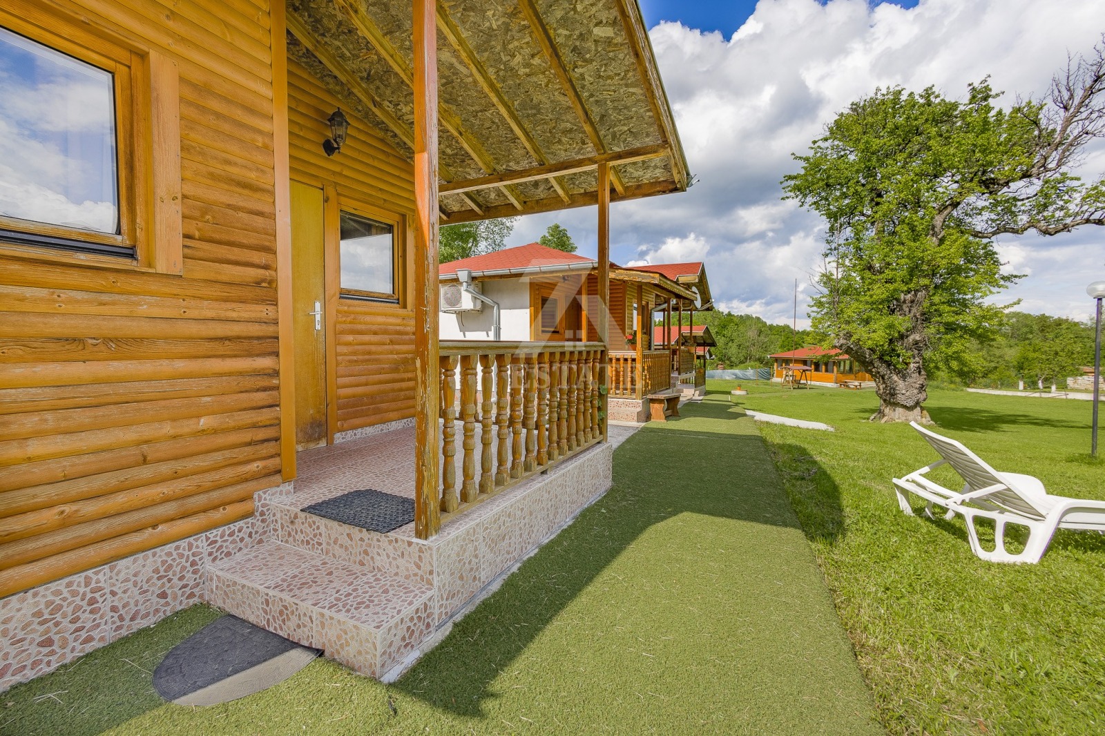 Продава ВИЛА, гр. Своге, област София област, снимка 2 - Вили - 51496629