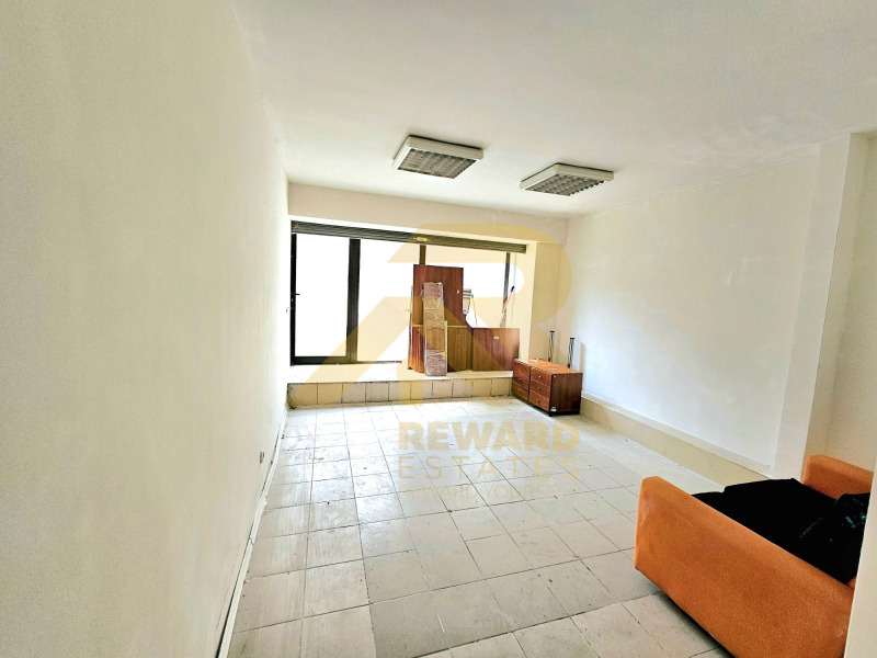 In vendita  Ufficio Sofia , Tsentar , 30 mq | 29905912 - Immagine [2]