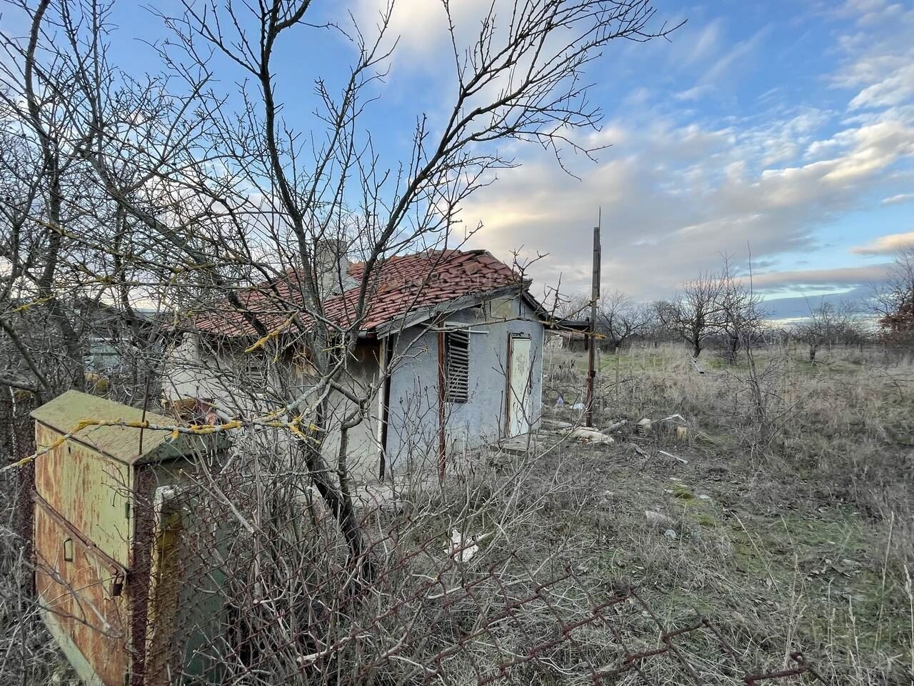 Продава КЪЩА, гр. Варна, с. Звездица, снимка 2 - Къщи - 49121503
