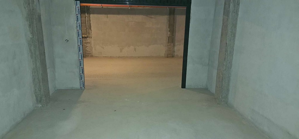 Продава ГАРАЖ, ПАРКОМЯСТО, гр. Кърджали, Център, снимка 2 - Гаражи и паркоместа - 47478512