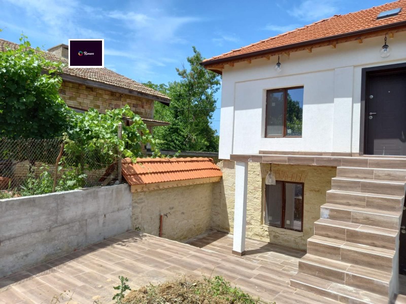 Продава КЪЩА в област Шумен, с. Писарево - 1100 кв.м / 83 000 € » 162 333.89 лв., РОНЕВА