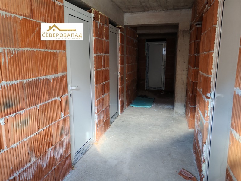 Продава 3-СТАЕН, гр. Монтана, Пъстрина, снимка 8 - Апартаменти - 52647172