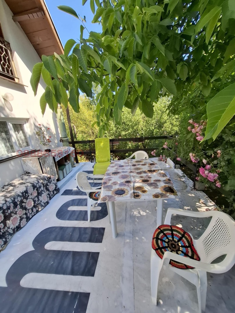 Продава ВИЛА, с. Ярославци, област Перник, снимка 5 - Вили - 52784337