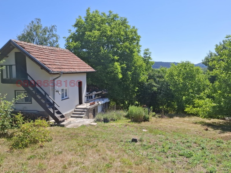 Продава ВИЛА, с. Ярославци, област Перник, снимка 2 - Вили - 52784337