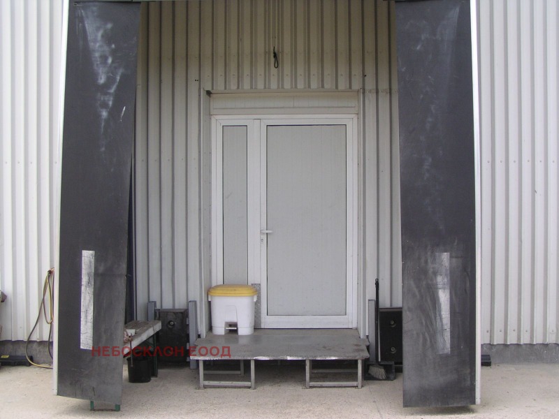 Продава ПРОМ. ПОМЕЩЕНИЕ, гр. София, Илиянци, снимка 2 - Производствени сгради - 52668780