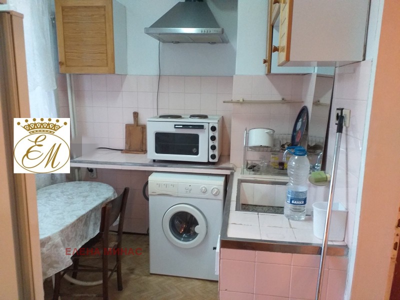Продава 4-СТАЕН в град Шумен, Томбул джамия - 125 кв.м / 140 605.27 € » 275 000 лв., ЕЛЕНА МИНАС