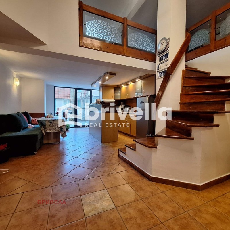 Продава КЪЩА, гр. София, Център