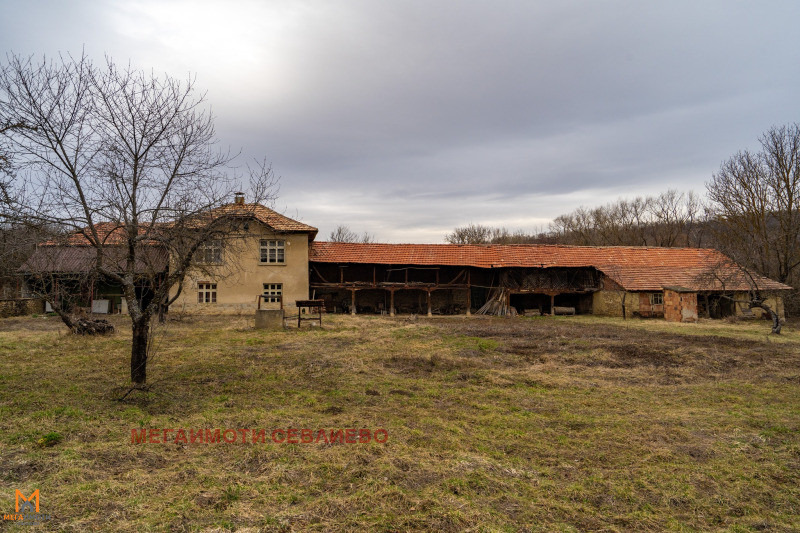 Продава КЪЩА, с. Агатово, област Габрово