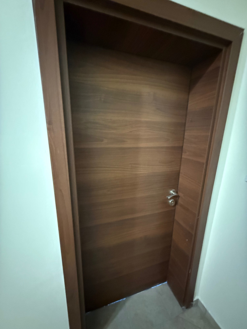 Продава 2-СТАЕН, гр. Плевен, Широк център