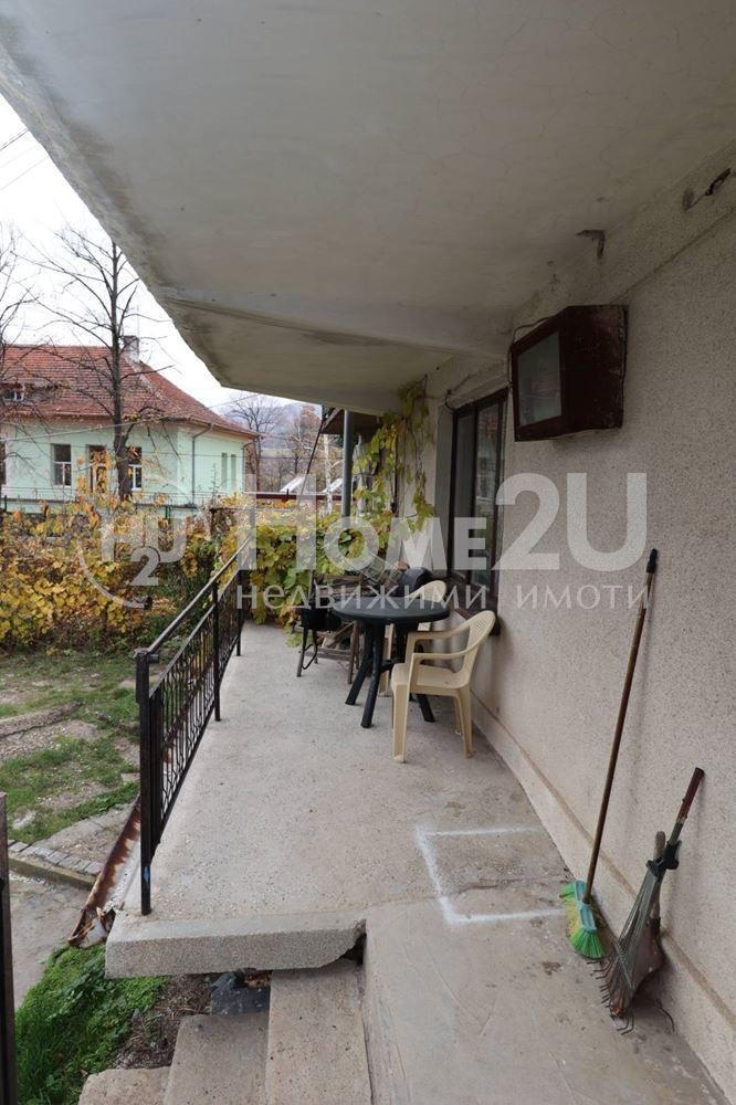 Продава 2-СТАЕН, гр. София, с. Владая