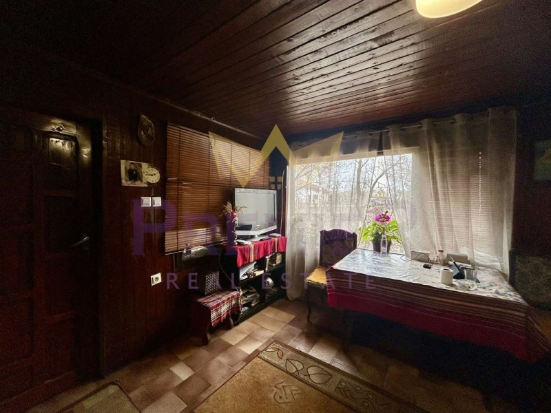 Продава КЪЩА, с. Безводица, област Добрич, снимка 6 - Къщи - 53009048