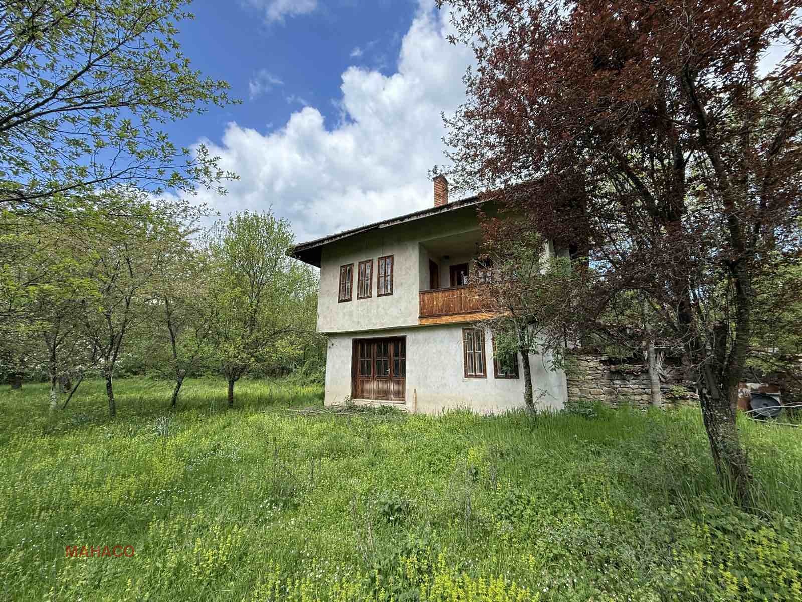 Продава КЪЩА, с. Осиковска Лакавица, област София област