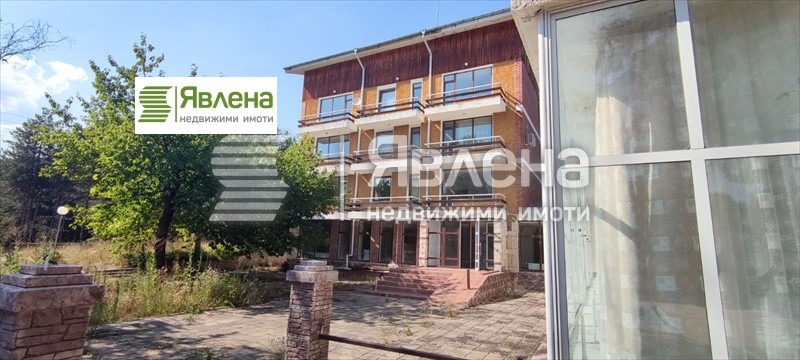 Продава ХОТЕЛ, с. Старозагорски бани, област Стара Загора, снимка 2 - Хотели - 53013078