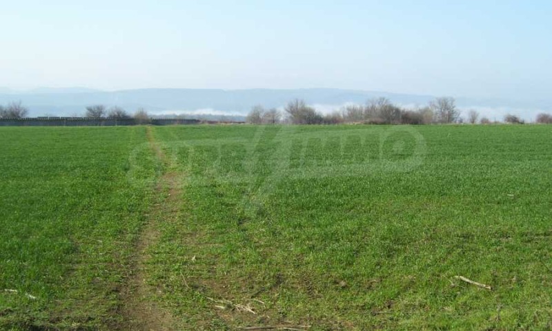 Продава ПАРЦЕЛ, гр. Велико Търново, Промишлена зона - Запад, снимка 3 - Парцели - 53154319