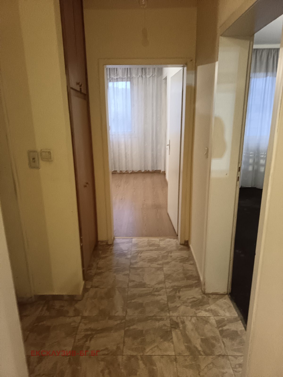 Продава 4-СТАЕН, гр. Шумен, Добруджански, снимка 2 - Апартаменти - 54425398