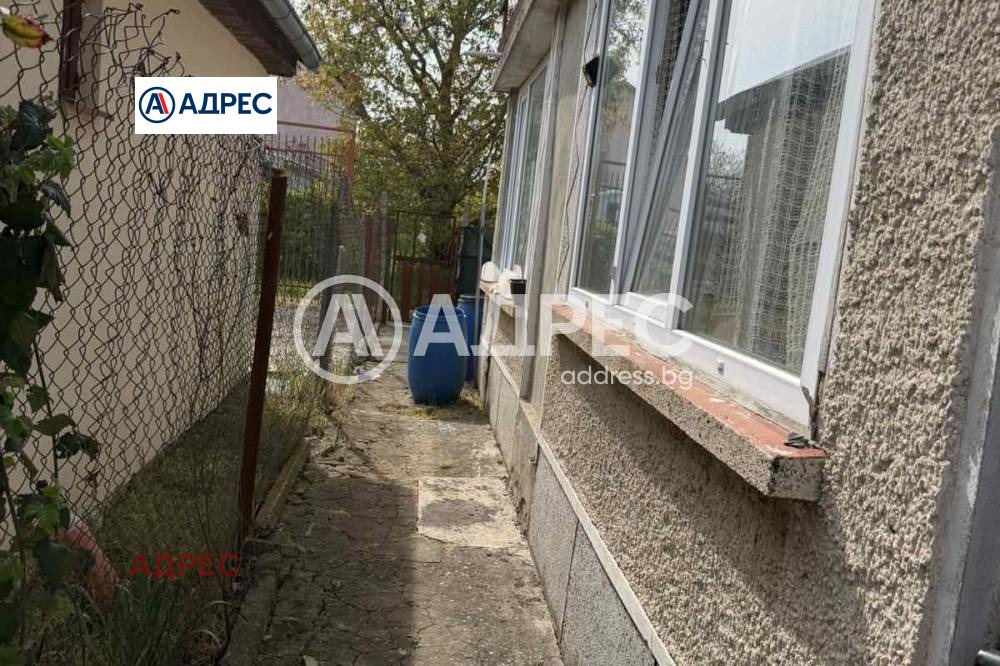 Продава КЪЩА, с. Осеново, област Варна, снимка 13 - Къщи - 55747483