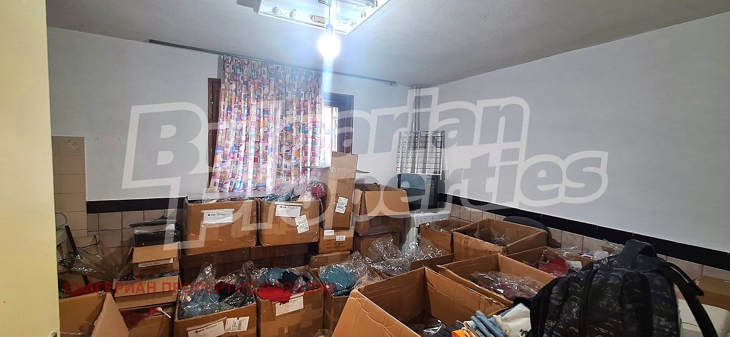 Продава МАГАЗИН, гр. Пловдив, Христо Смирненски, снимка 2 - Магазини - 55643099