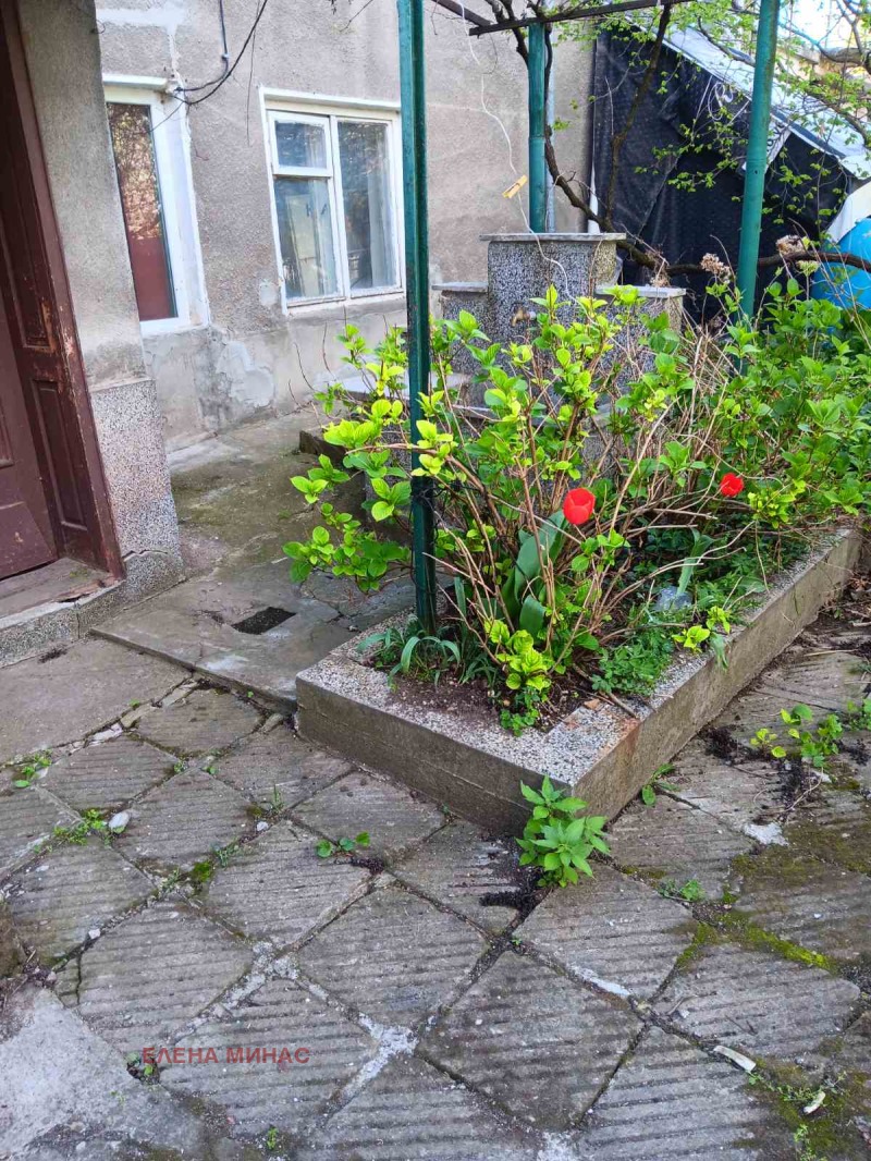 Продава КЪЩА в град Шумен, Център - 220 кв.м / 153 000 € » 299 241.99 лв., ЕЛЕНА МИНАС