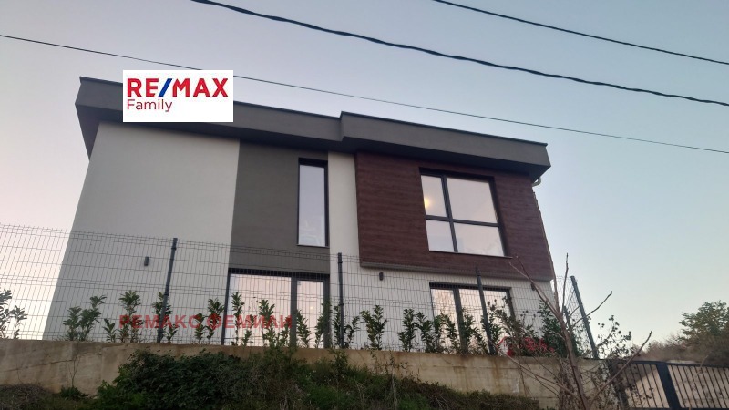 Продава КЪЩА, гр. Варна, Изгрев, снимка 12 - Къщи - 52433180