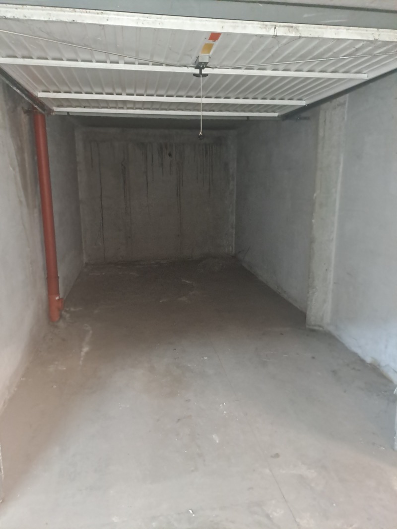 Til salg  Garage Sofia , Hladilnika , 18 kvm | 93760501 - billede [4]