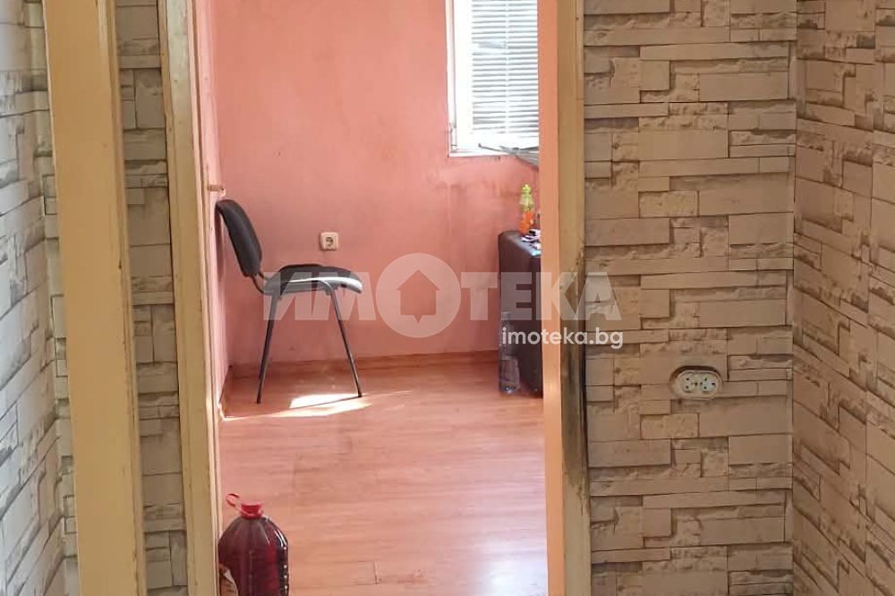 Продава ЕТАЖ ОТ КЪЩА, с. Труд, област Пловдив, снимка 8 - Етаж от къща - 56251708