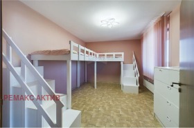 House m-t Borovets - sever, Varna 12