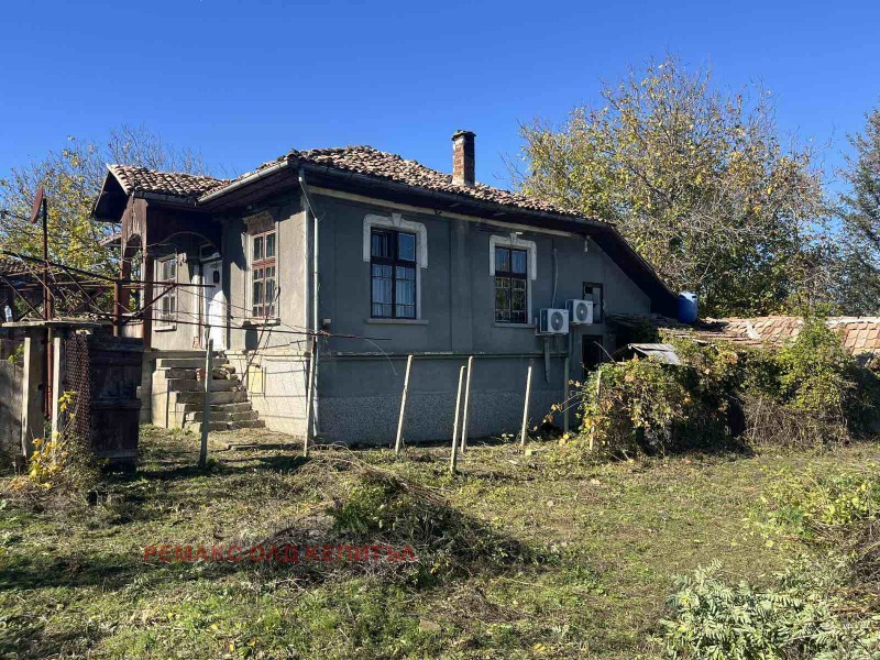 Продава КЪЩА, с. Къпиново, област Велико Търново, снимка 2 - Къщи - 52274402