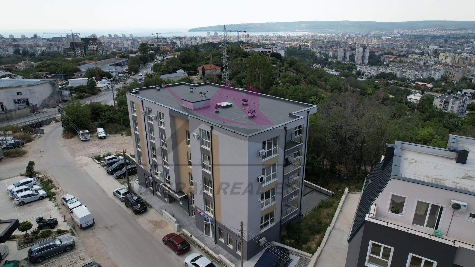 Продава 2-СТАЕН, гр. Варна, Изгрев, снимка 2 - Апартаменти - 55321815