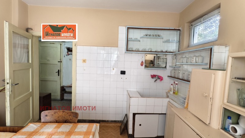 Продава 2-СТАЕН, град Пазарджик, Идеален център • 75000 € • 37784400 — Holmes.bg