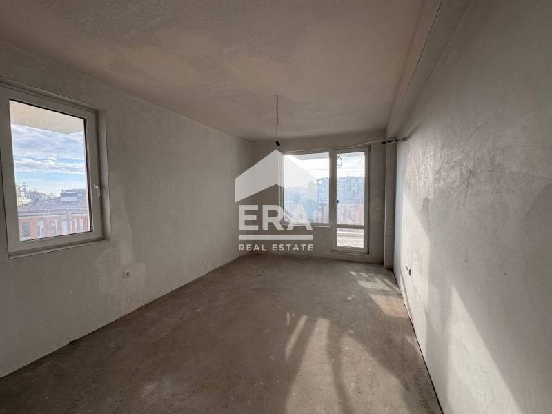 Продава 3-СТАЕН, гр. Варна, к.к. Св.Св. Константин и Елена, снимка 3 - Апартаменти - 52660244