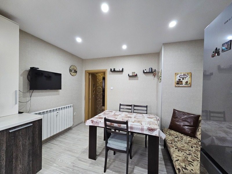 Продава 3-СТАЕН, гр. Плевен, Широк център, снимка 15 - Апартаменти - 53225123