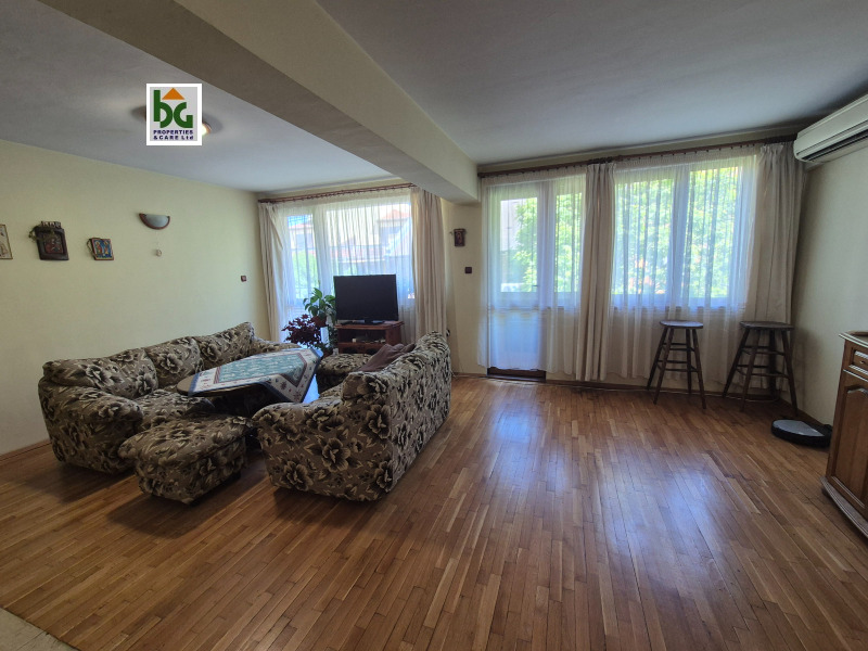 Продава  Многостаен град Варна , Окръжна болница-Генерали , 156 кв.м | 88256298