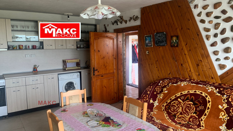 Продава КЪЩА, гр. Перник, Радина чешма, снимка 15 - Къщи - 51562343