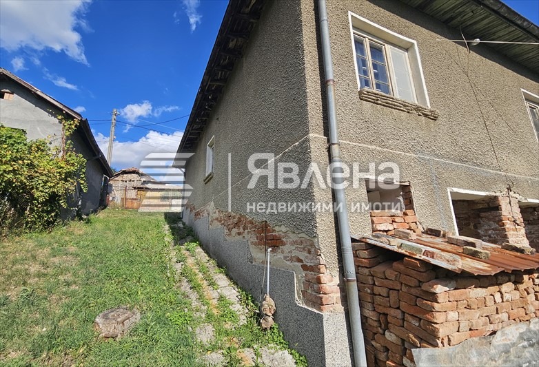 Продава КЪЩА, с. Големо Бучино, област Перник, снимка 9 - Къщи - 55125484