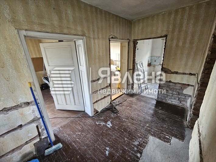 Продава КЪЩА, с. Големо Бучино, област Перник, снимка 5 - Къщи - 55125484