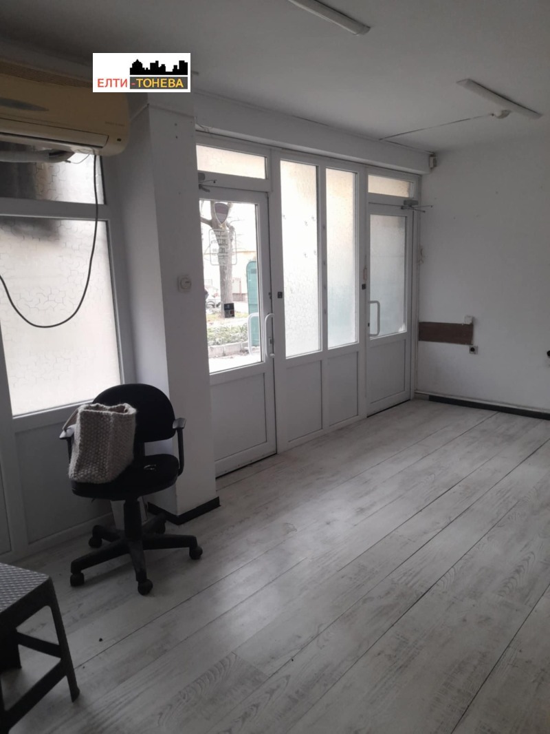 Продава МАГАЗИН в град Стара Загора, Операта - 104 кв.м / 113 900 € » 222 769.04 лв., ЕЛТИ-ТОНЕВА