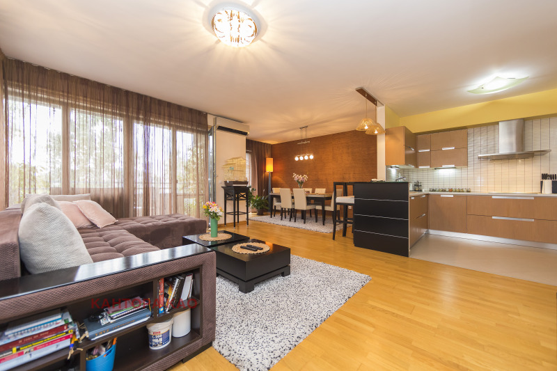 Zu verkaufen  3 Schlafzimmer Sofia , Studentski grad , 166 qm | 82920365