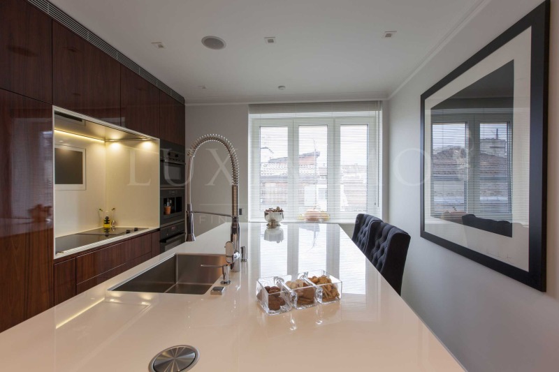 Na prodej  3+ ložnice Sofia , Centar , 181 m2 | 42710389 - obraz [7]